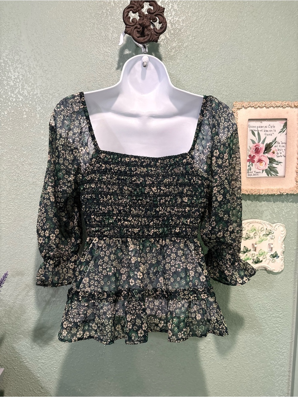 American Eagle Outfitters Dark Green Floral Blouse Sz M - Picture 6 of 9